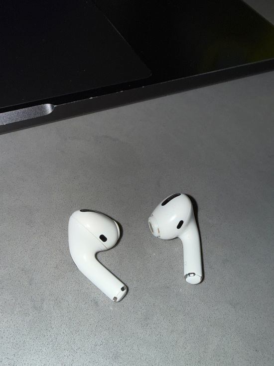 AirPods Pro 1st Generation - Picture 6 of 7